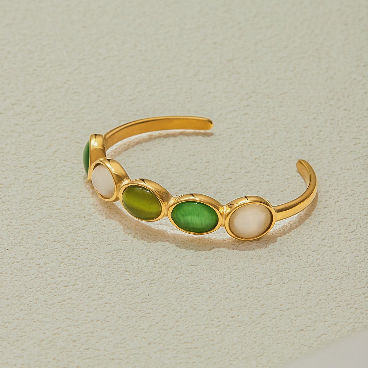 Green and pearl stone bracelet from California Collection