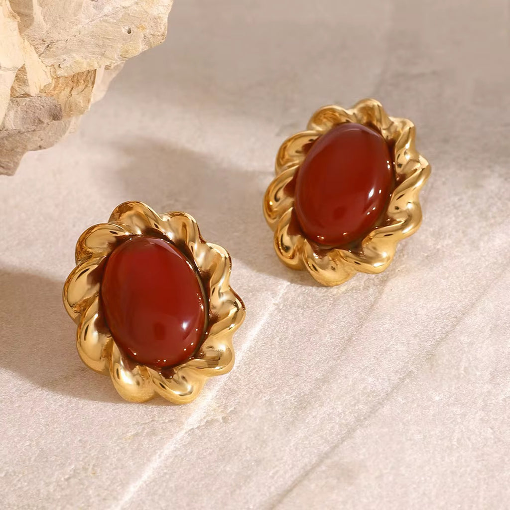 Bold vintage red stone earrings in 18k gold plated stainless steel, 100% waterproof.