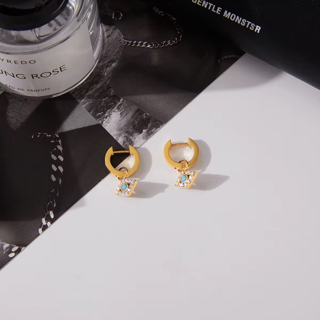 Sweat-proof gold jewelry perfect for the gym, sports, and beach vacation wear.