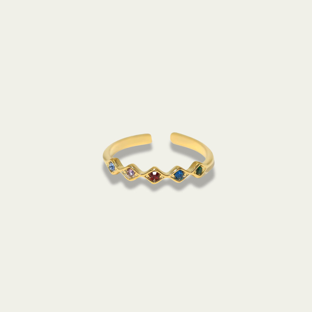 Hypoallergenic ocean-proof luxury jewelry piece with a light weight of one point one grams.