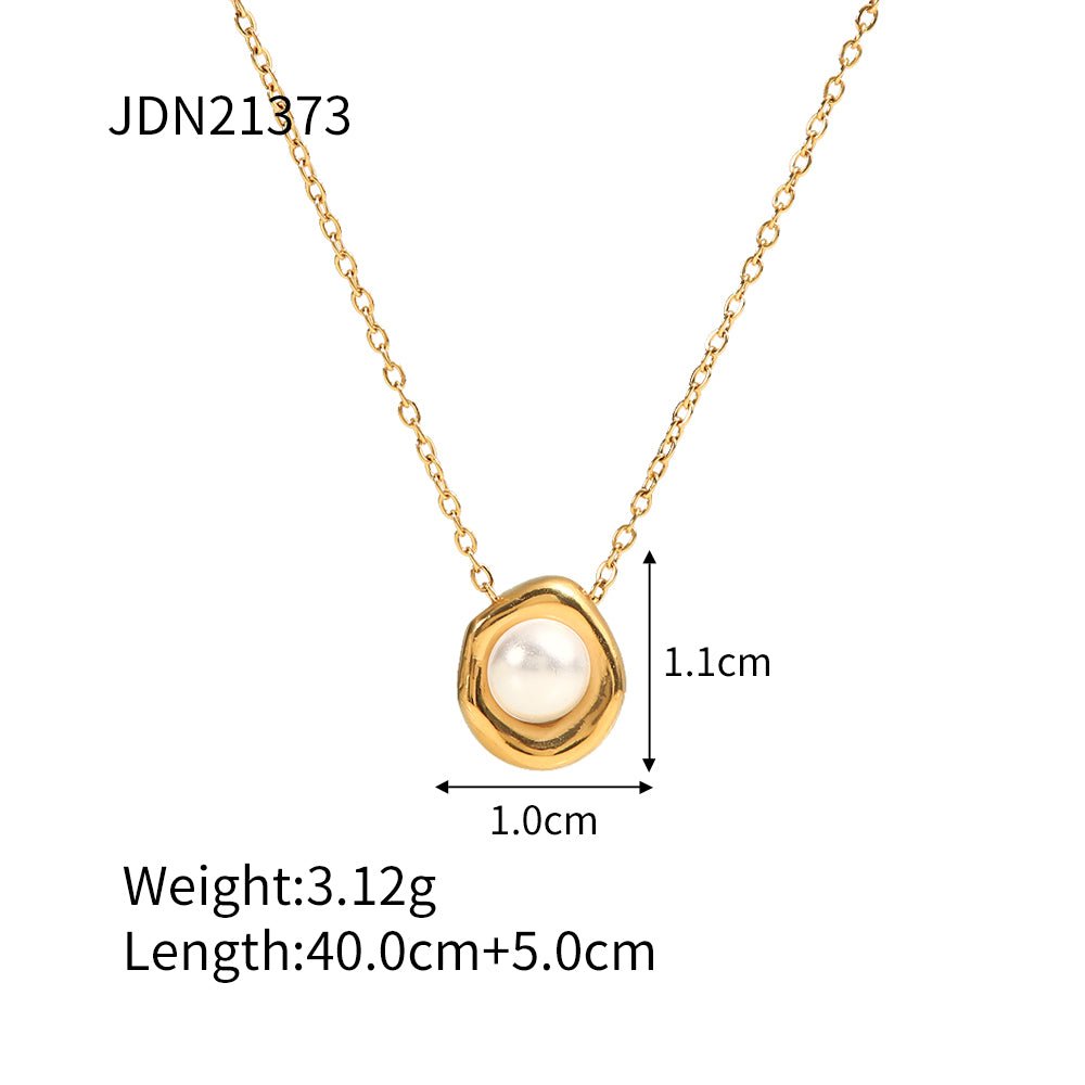 Gold necklace with a pearl pendant, showing measurements and product code on a white background.