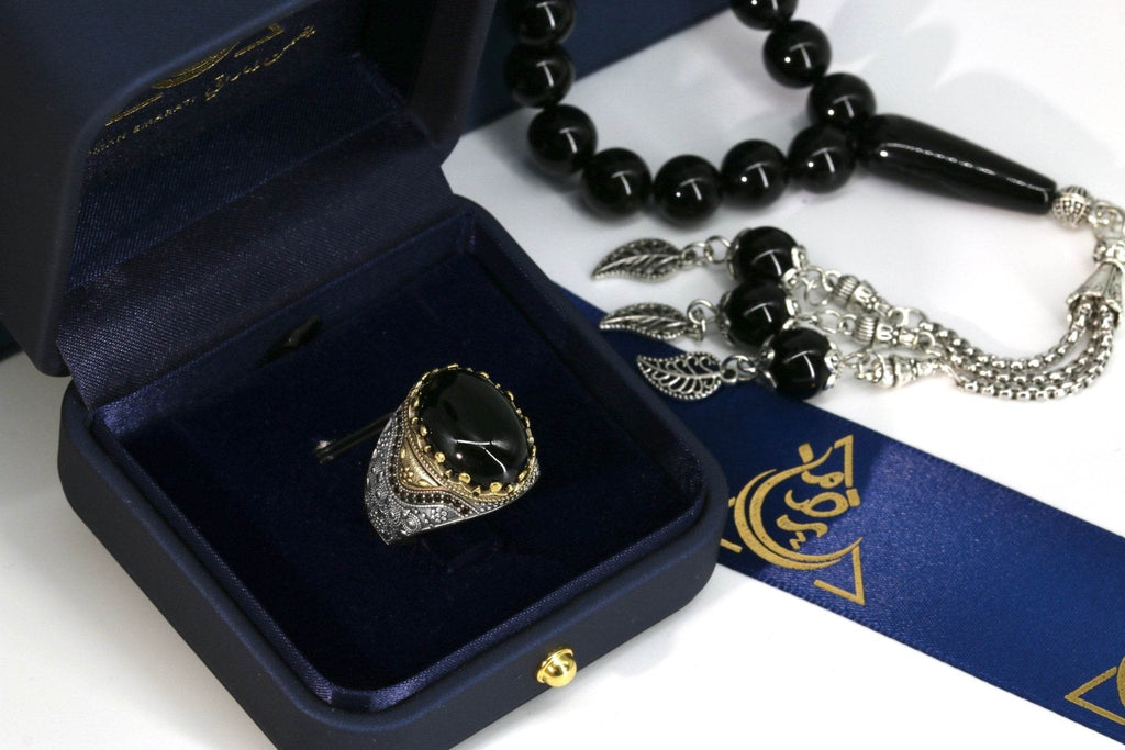 Masculine onyx silver ring with handcrafted detailing