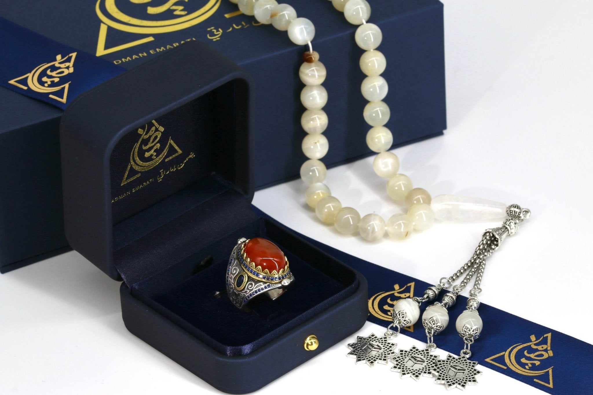 Traditional Islamic ring with Aghigh gemstone – made in the UAE