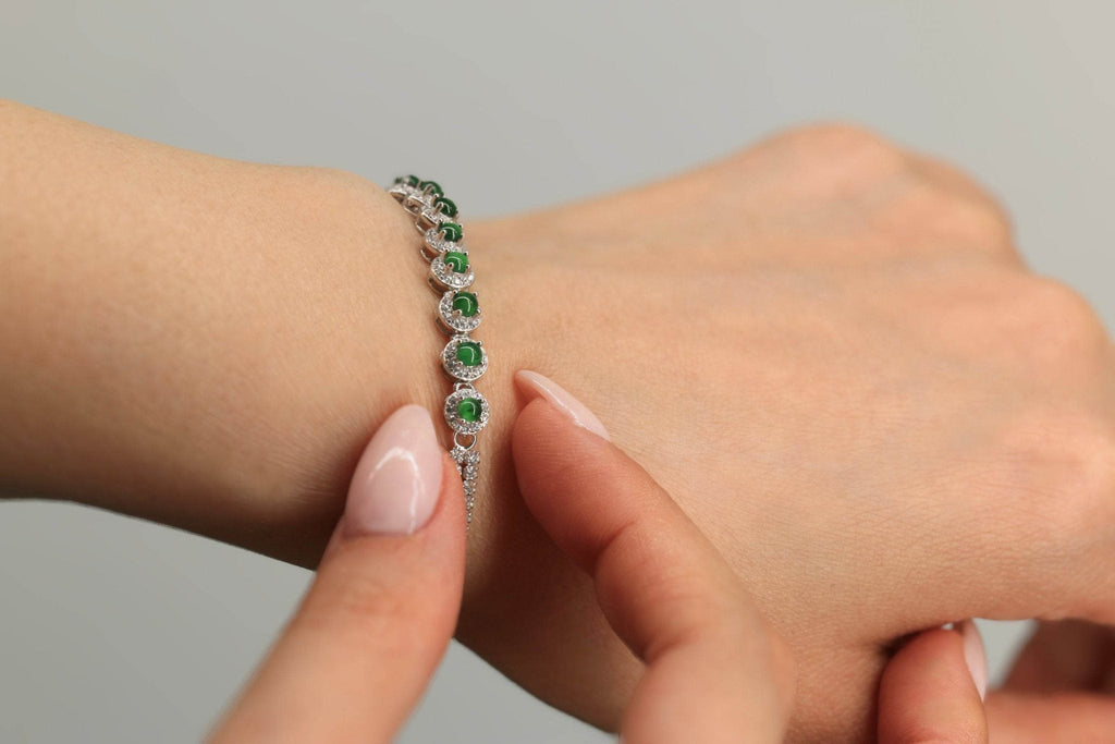 Luxury jade bracelet for women – platinum finish with silver and green gemstones