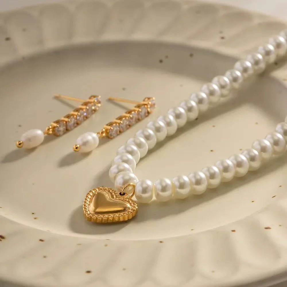 The Pearl Strand Heart Pendant Necklace - 18k Gold PVD Plated Stainless Steel & Waterproof - Yadman UK